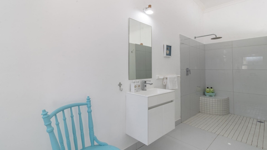 4 Bedroom Property for Sale in Grotto Bay Western Cape